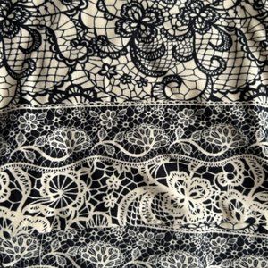 LuLaroe TC Leggings 12-18 lace pattern